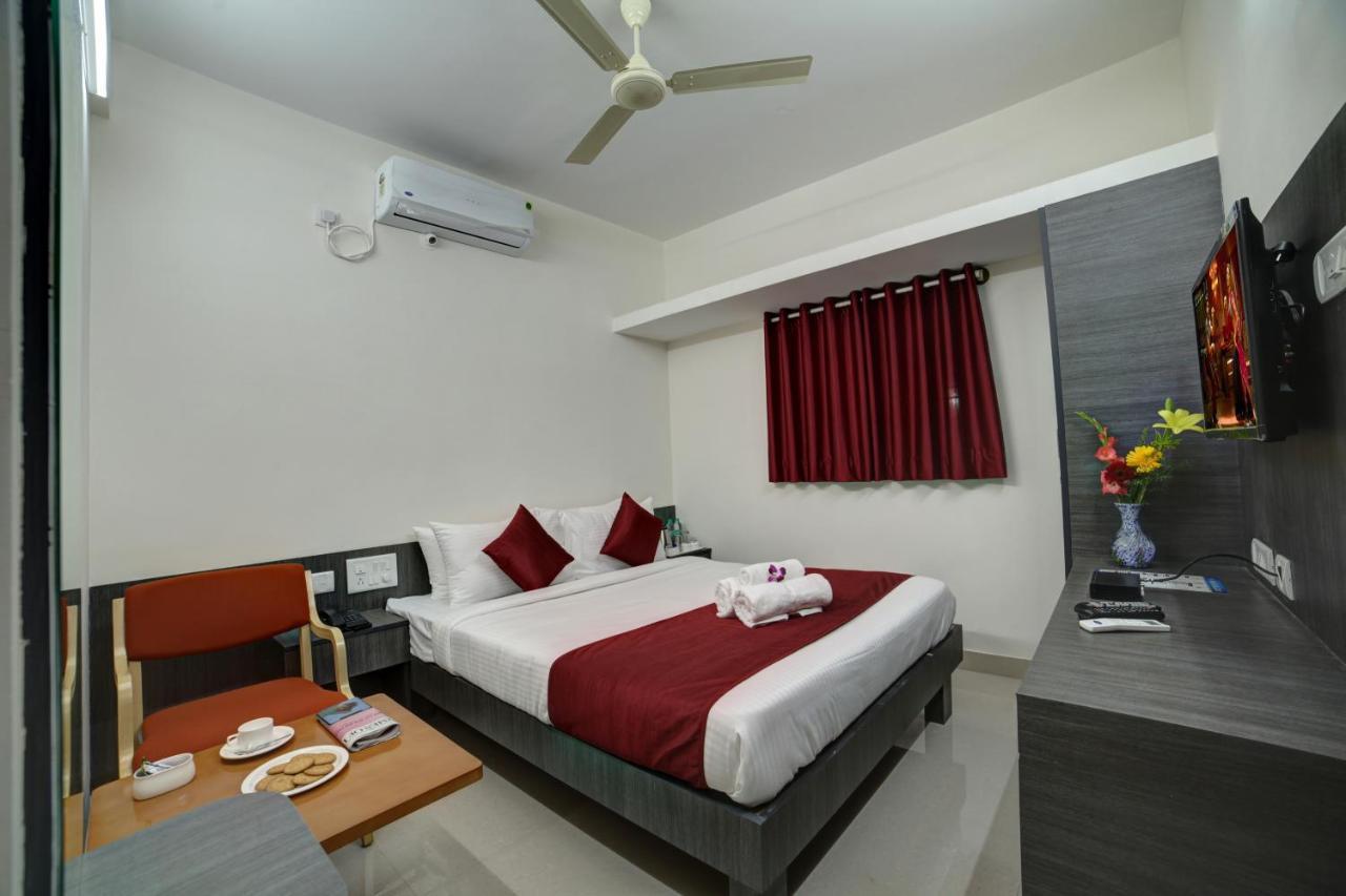 Sm Royal Suites - Hotel Near Kempegowda International Airport Bangalore Devanahalli Exteriör bild